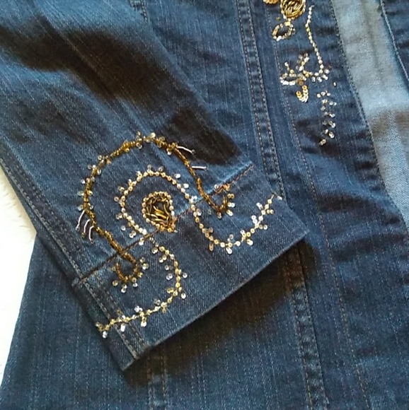 *NWOT Chico's Embroidered Denim Jacket Blazer - MATCHING JEANS LISTED SEPARATELY - Picture 4 of 8
